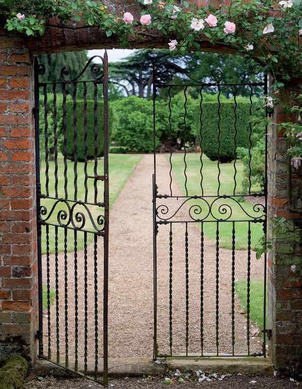 Birthday Card - Rose Gateway